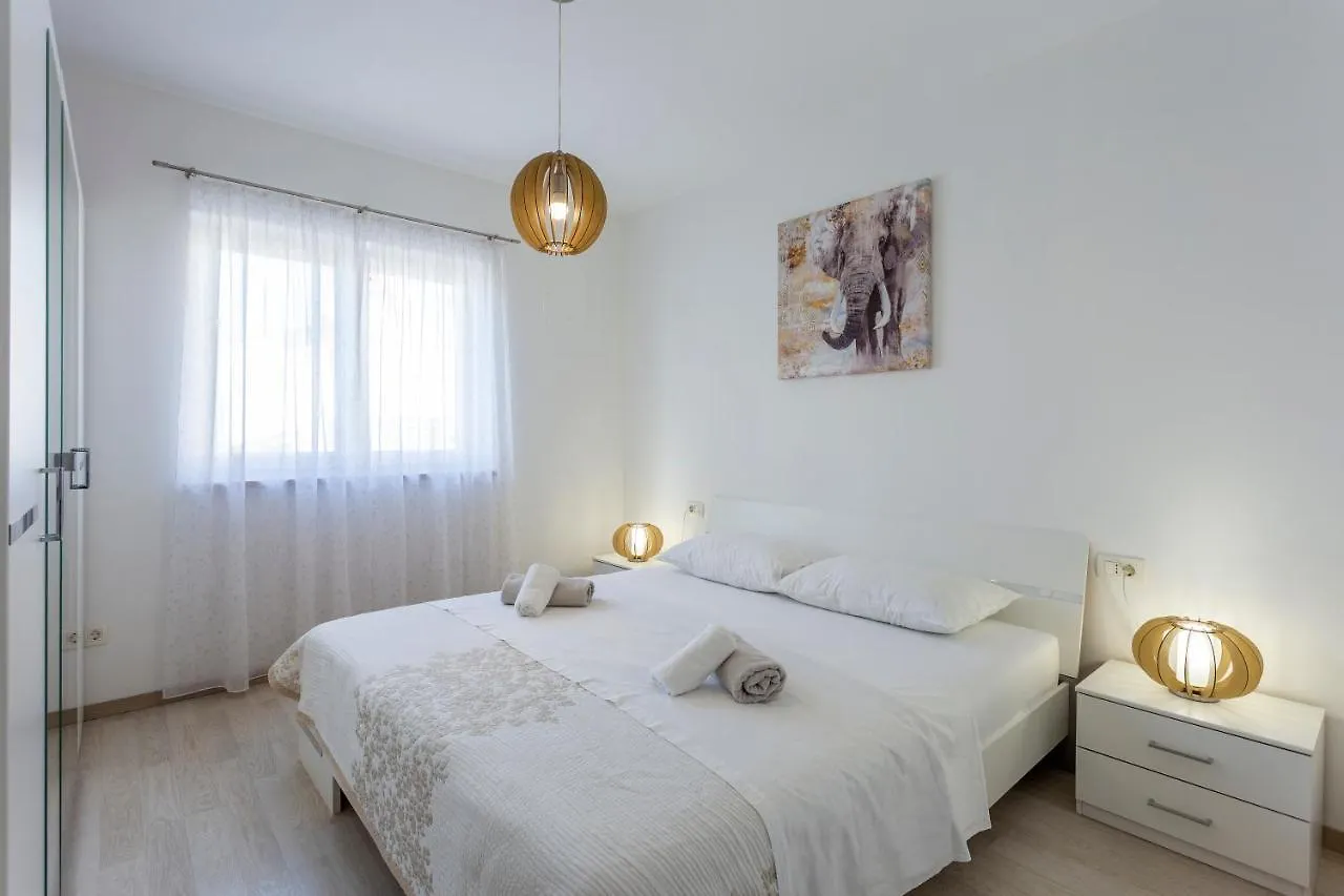 Newly Renovated Apartments In Funtana