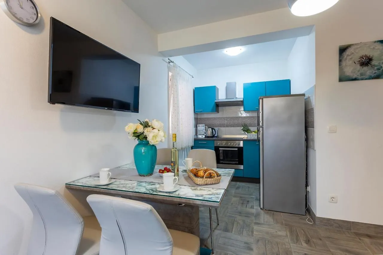 Newly Renovated Apartments In Funtana