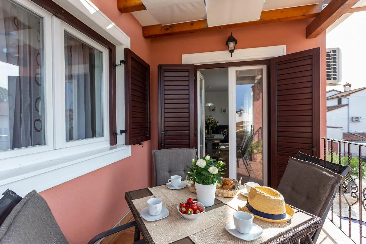 Newly Renovated Apartments In Funtana