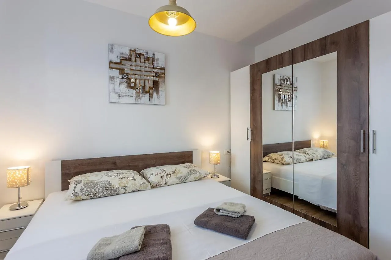 Newly Renovated Apartments In Funtana