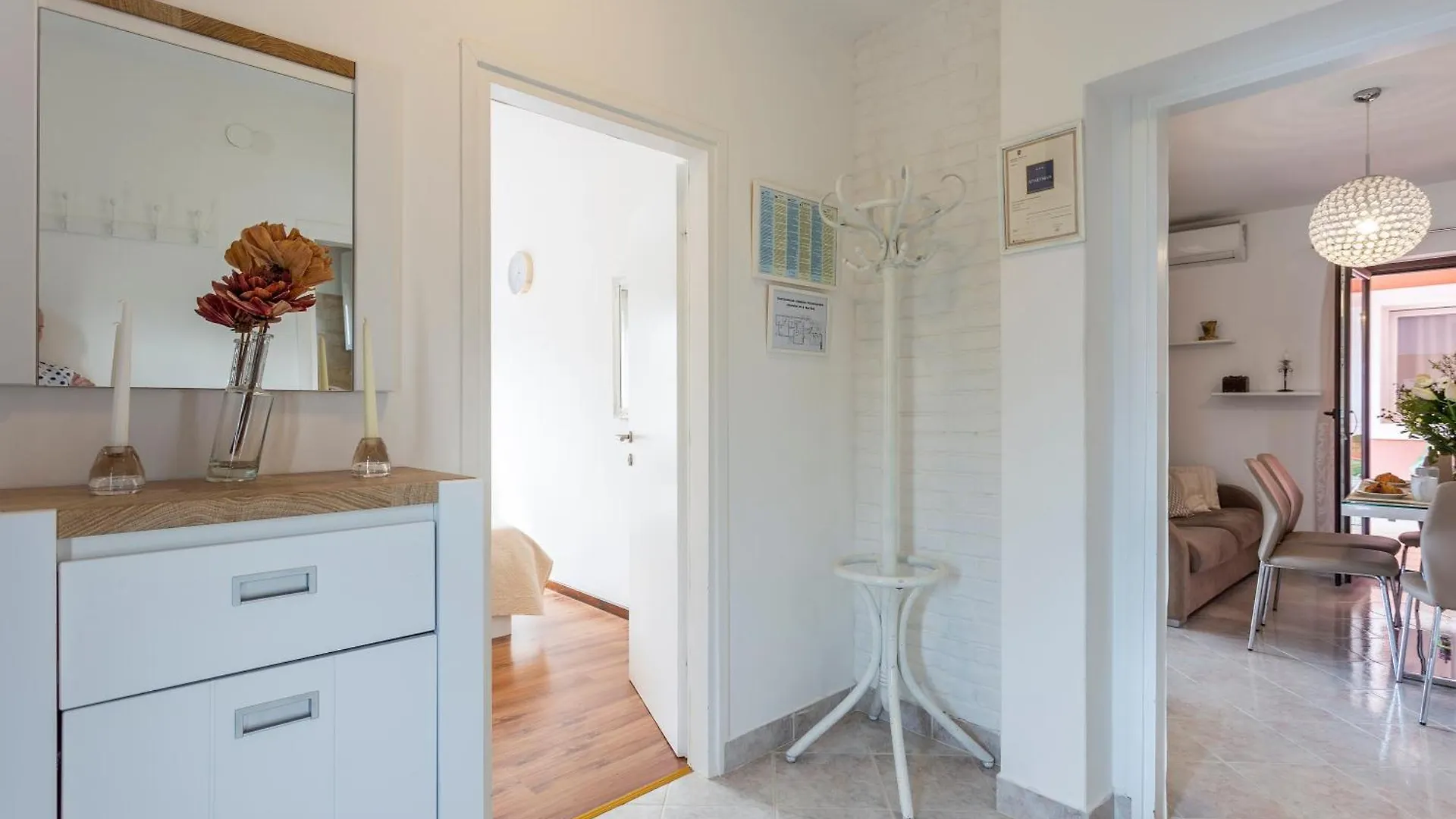 Newly Renovated Apartments In Funtana Kroatien